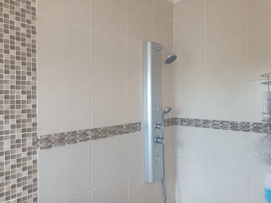 4 Bedroom Property for Sale in Rhodesdene Northern Cape